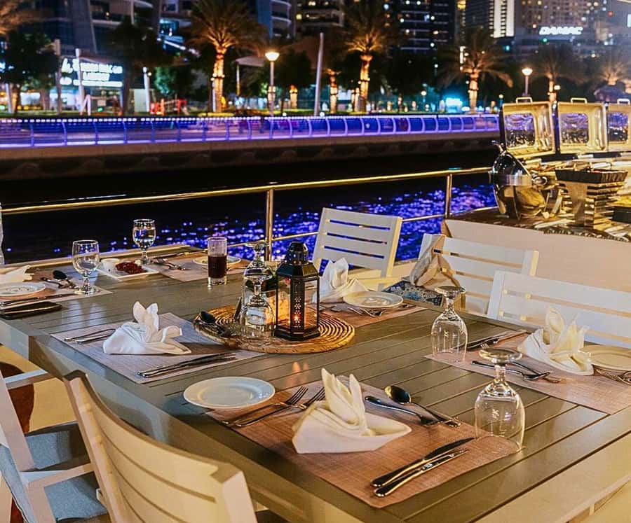Dubai: Marina Premium Dinner Cruise with Unlimited Drinks - Dubai Marina is the real attraction