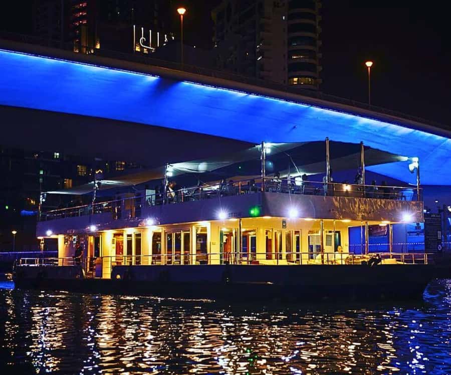 Dubai: Marina Premium Dinner Cruise with Unlimited Drinks - Drinks included, alcohol extra