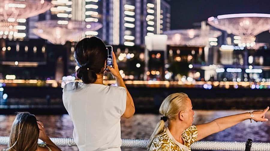 Dubai: Marina Premium Dinner Cruise with Unlimited Drinks - Pickup, communication, and practical details