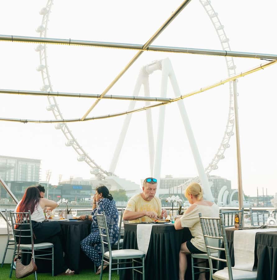 Dubai: Sunset or Dinner Cruise with Live Music & Open Bar - What you will eat from the international buffet