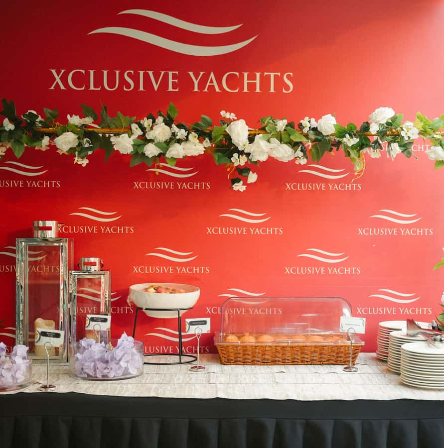 Dubai: Sunset or Dinner Cruise with Live Music & Open Bar - Should you book the Dubai Marina dinner cruise?