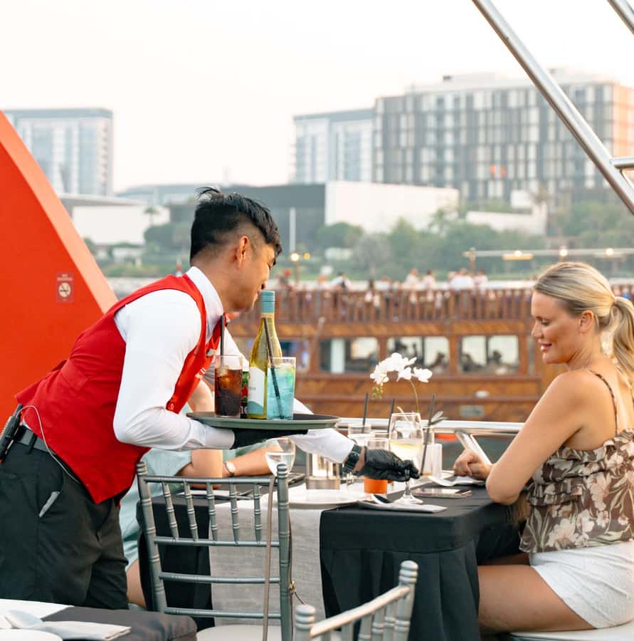 Dubai: Sunset or Dinner Cruise with Live Music & Open Bar - FAQ