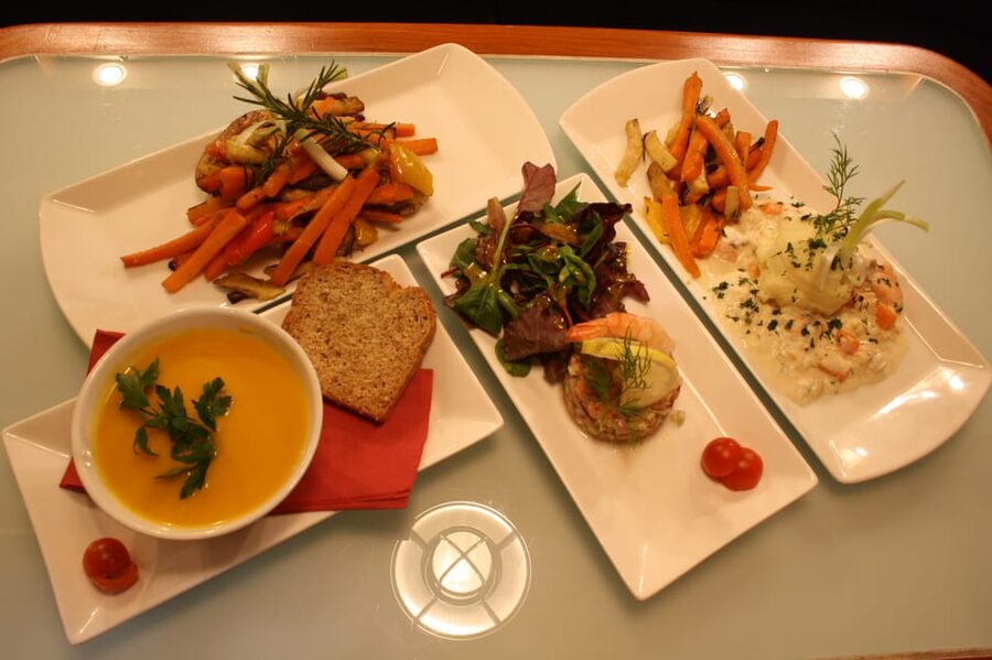 Dublin: Grand Canal Cruise with Dinner - Is $79 per person a fair price?