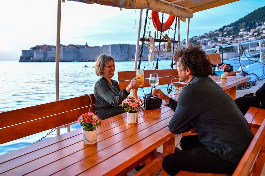 Dubrovnik: Sunset Dinner Cruise around the Old Town - Practical details for a smoother evening