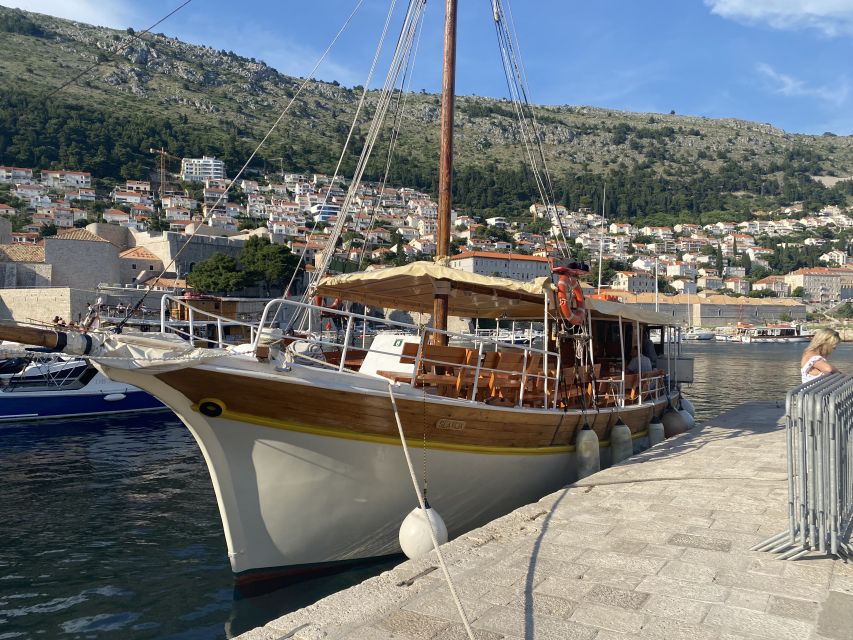 Dubrovnik: Sunset Dinner Cruise around the Old Town - Seeing the Old Town walls from the sea
