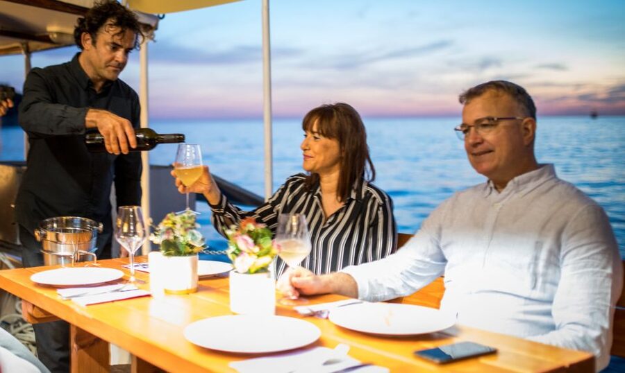 Dubrovnik: Sunset Dinner Cruise around the Old Town - Who will enjoy this cruise most?