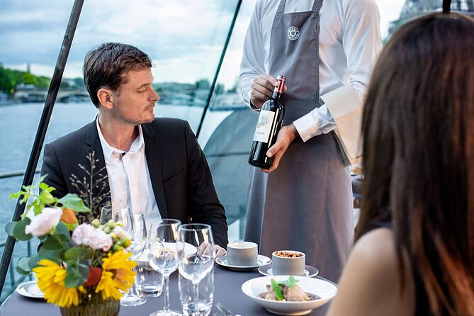 Early evening Dinner Cruise with drinks by Bateaux Parisiens - Choosing the right seat