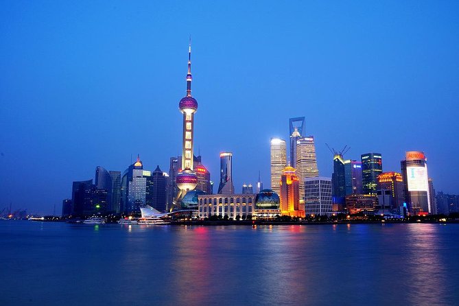 Evening Thai Dinner and Huangpu River Cruise in Shanghai - Who will enjoy this evening most