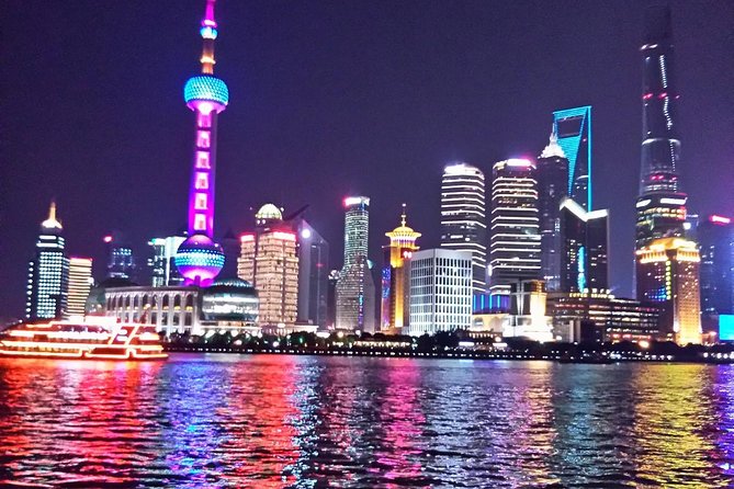 Evening Thai Dinner and Huangpu River Cruise in Shanghai - Should you book the Thai dinner and river cruise?