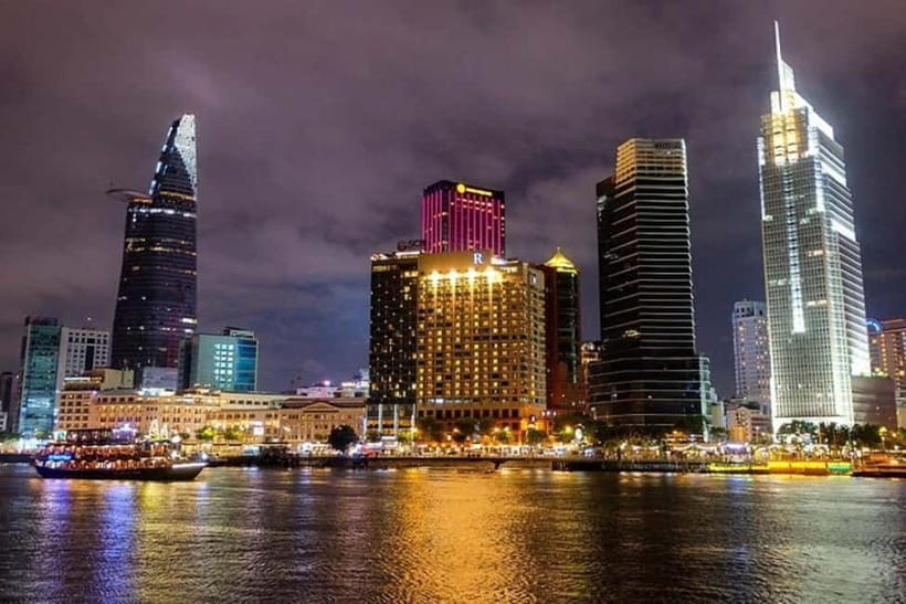 Experience Dinner On Luxury Cruise Along Saigon River - Seeing Saigon from the river after dark