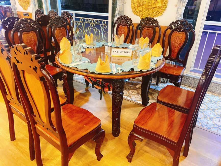 From Ho Chi Minh: Dinner on cruise Saigon (Private Table) - What the evening on the Saigon River is really about