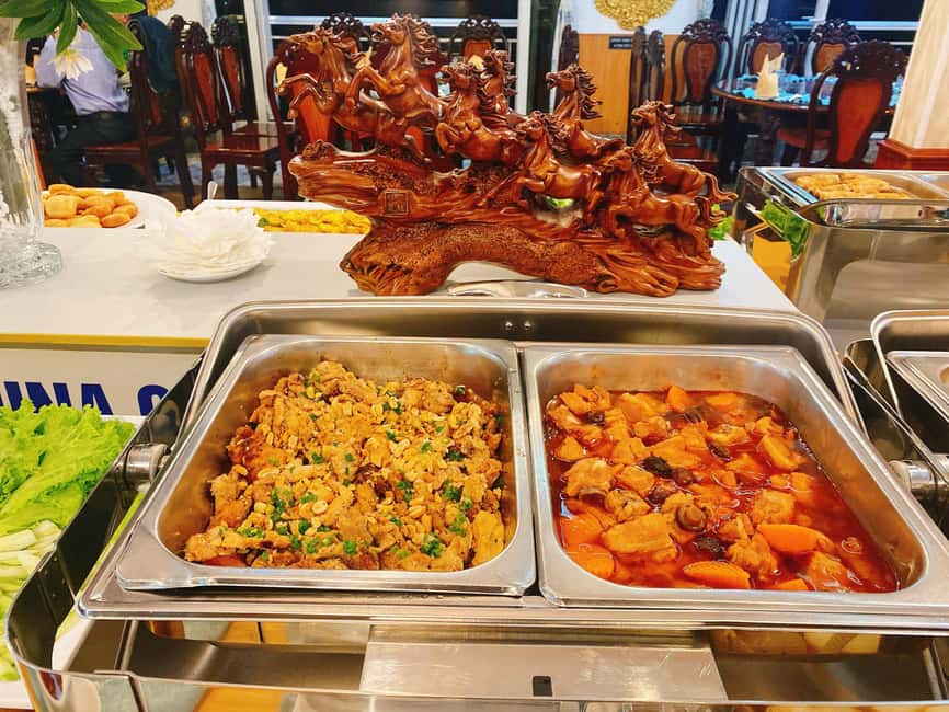 From Ho Chi Minh: Dinner on cruise Saigon (Private Table) - Dinner: Vietnamese dishes, international choices, and a seafood warning