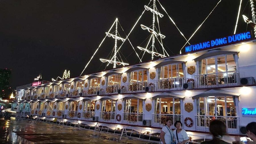 From Ho Chi Minh: Private Dinner Cruise on Saigon River Tour - Dinner, from Vietnamese dishes to buffet service