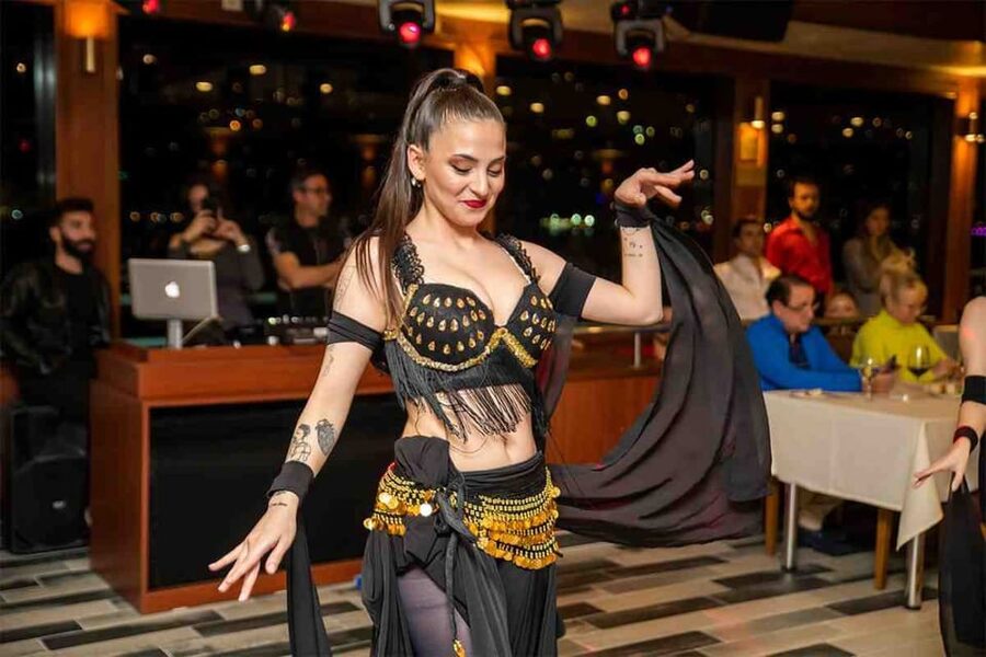 From Istanbul: Bosphorus Dinner Cruise Tavern & World Show - What the three-hour program feels like