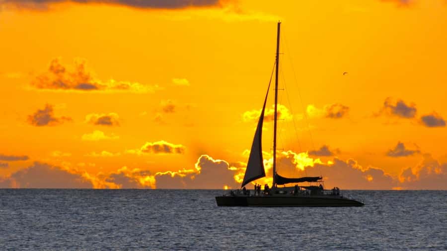 GrandBay-Sunset Cruise with Event Dinner for Private Groups - Setting out from Grand Baie by dinghy