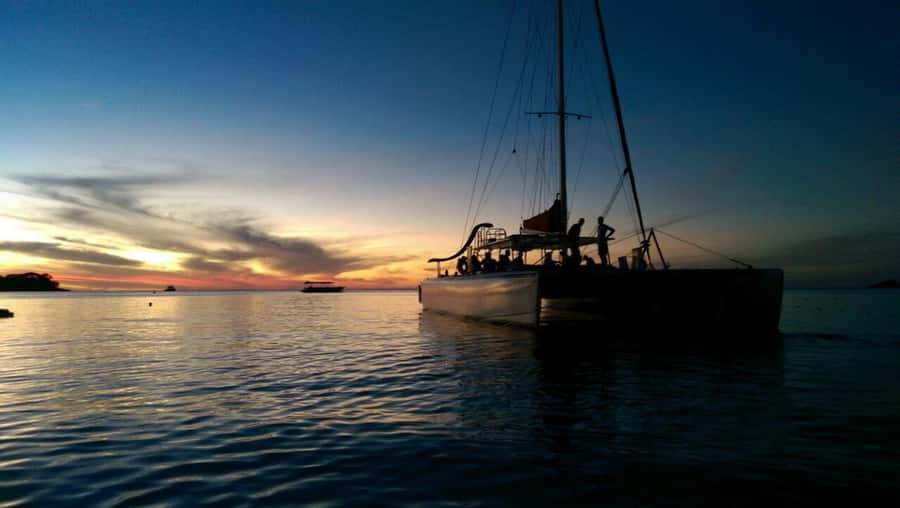 GrandBay-Sunset Cruise with Event Dinner for Private Groups - Drinks, music, and the party atmosphere