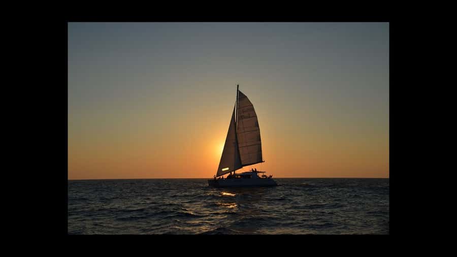 GrandBay-Sunset Cruise with Event Dinner for Private Groups - What the $810 group price really means