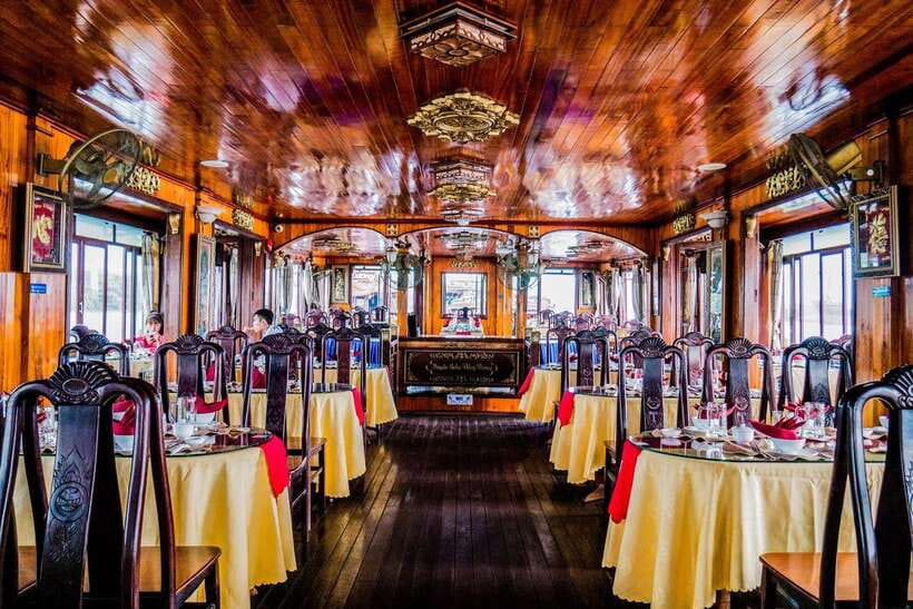 HCM: Saigon River Dinner Cruise - Who should book this Saigon River cruise