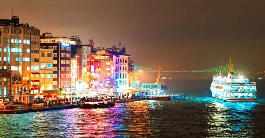 Istanbul: Bosphorus Dinner Cruise Incl. Drinks with Transfer - Key points at a glance