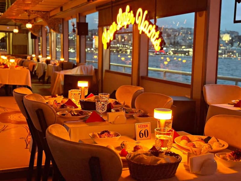 Istanbul: Bosphorus Dinner Cruise & Show with Private Table - Choosing your table on a moving yacht