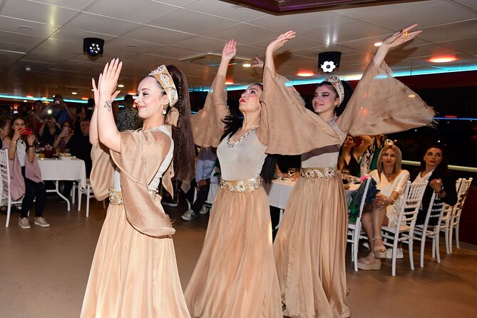 Istanbul Bosphorus Dinner Cruise with Drinks and Shows - Dinner, drinks, and realistic food expectations
