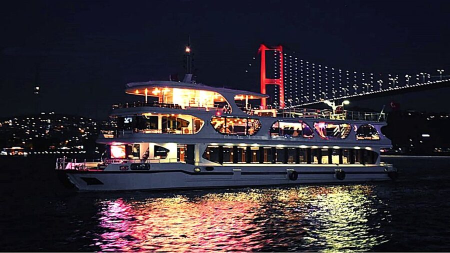 Istanbul: Bosphorus Dinner Cruise with Drinks & Turkish Show - A moving show with whirling dervishes and folk dancers