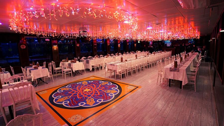 Istanbul: Bosphorus Dinner Cruise with Drinks & Turkish Show - Dinner begins with Turkish starters and baklava