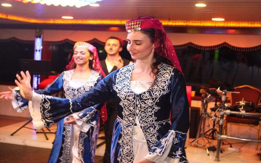 Istanbul: Bosphorus Dinner Cruise with Entertainment - Galata Bridge and the Golden Horn