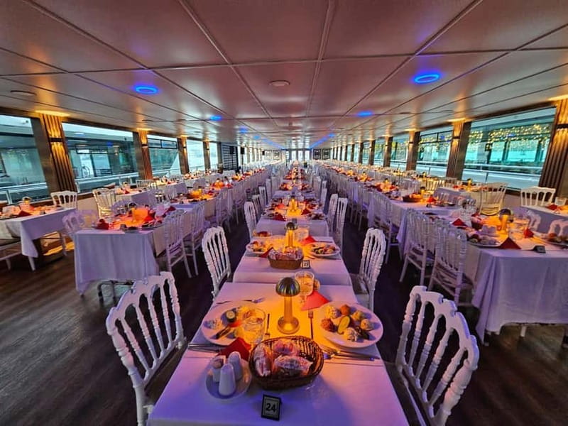 Istanbul: Bosphorus Dinner Cruise with Live Entertainment - Why the Bosphorus is Istanbul’s best dinner setting