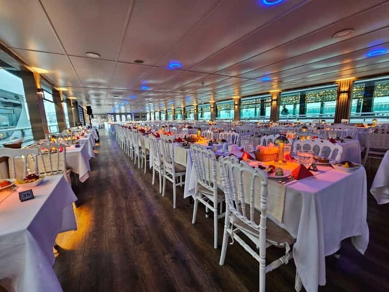 Istanbul: Bosphorus Dinner Cruise with Live Entertainment - Private tables, group size, and the solo-diner rule