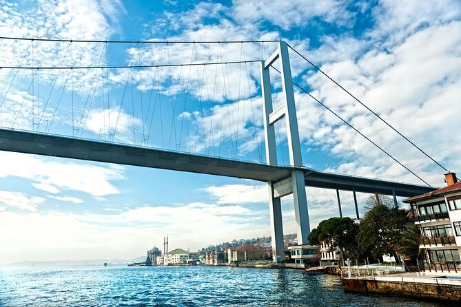 İstanbul Bosphorus Dinner Cruise with Traditional Turkish Show - Getting from Cibali to the pier