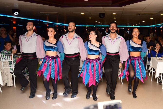 İstanbul Bosphorus Dinner Cruise with Traditional Turkish Show - What the Turkish night show adds