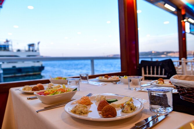 İstanbul Bosphorus Dinner Cruise with Traditional Turkish Show - Timing, group size, and the feel of the evening