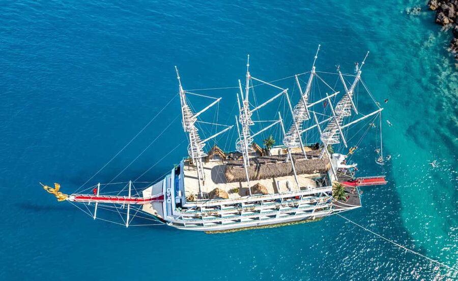 Istanbul Bosphorus Dinner Cruise with Turkish Night - The daytime pirate boat with lunch