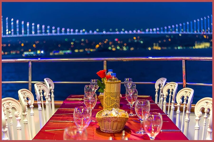 Istanbul: Bosphorus Night Dinner Cruise with Private Table - Maiden’s Tower and the Night Views