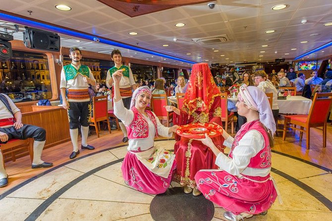 Istanbul Dinner Cruise - A Bosphorus dinner with Istanbul on both sides