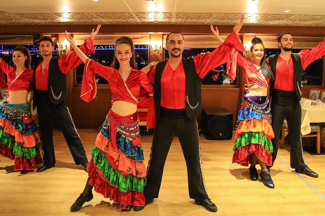 Istanbul Dinner Cruise Entertaintment with Private Tables - The 8:30 pm show sequence