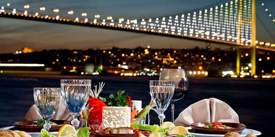 Istanbul: Dinner Cruise on the Bosphorus - What arrives on the three-course menu