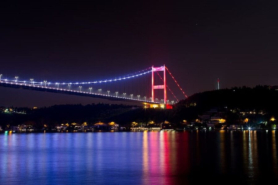 Istanbul: Dinner Cruise on the Bosphorus - Hotel pickup in Istanbul’s European-side center