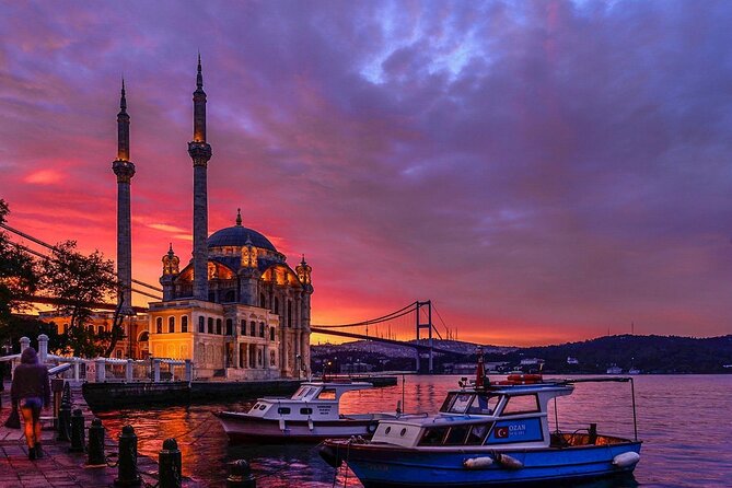 Istanbul Dinner Cruise with Dinner & Entertaintment Private Tables - The 8:30 p.m. start and hotel pickup