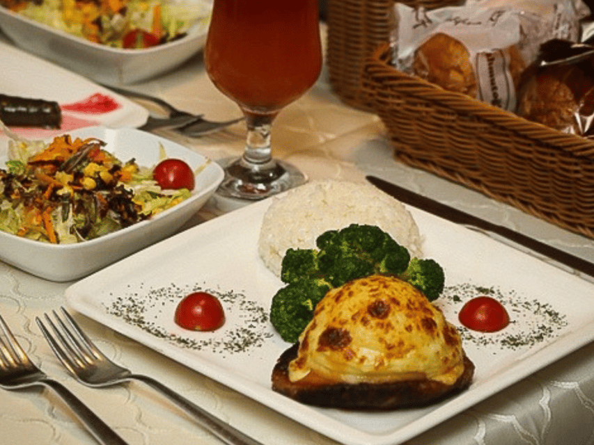 Istanbul: Dinner Cruise with Hotel Pickup & Optional Drinks - Who will get the most from this cruise?