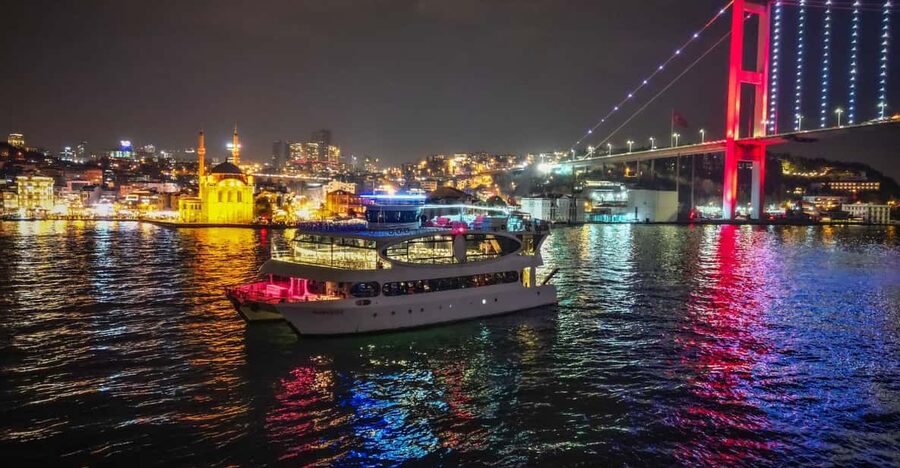 Istanbul: New Year's Eve Bosphorus Cruise Dinner & Party2027 - Is $319 good value?