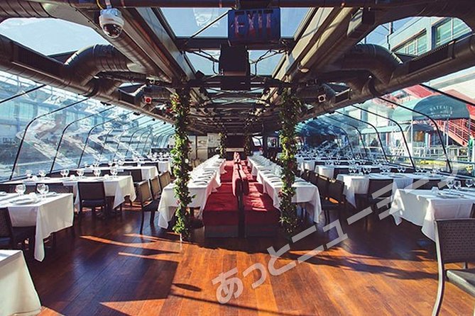 JAPANESE guided tour! Bateaux Dinner Cruise tour with hotel transportation. The best way to enjoy the Manhattan night view from the river & sea. Full course French dinner, live band music included. - What hotel pickup adds to the evening