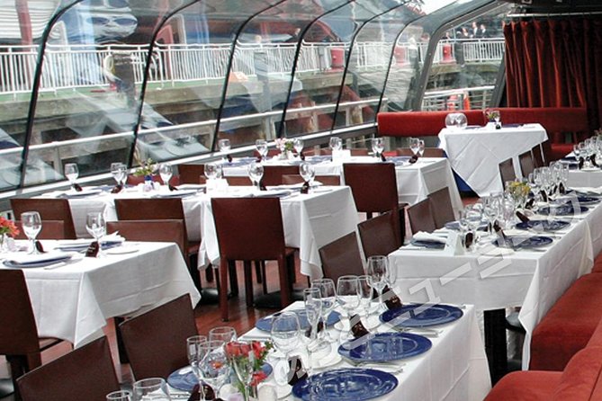 JAPANESE guided tour! Bateaux Dinner Cruise tour with hotel transportation. The best way to enjoy the Manhattan night view from the river & sea. Full course French dinner, live band music included. - Weather, seasickness, and other practical concerns