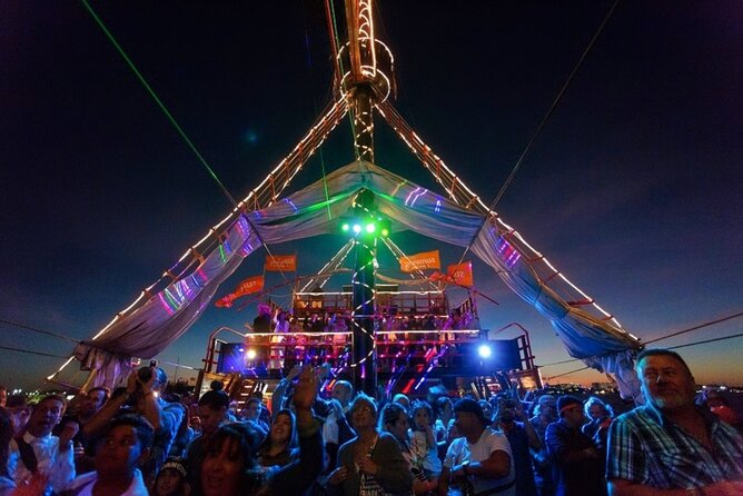 Jolly Roger Pirate Show and Dinner Cruise with Open Bar - Timing, weather, and practical comfort