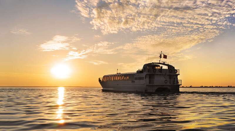Kingston: Sunset Dinner Cruise - A Three-Course Dinner with Four Main Choices