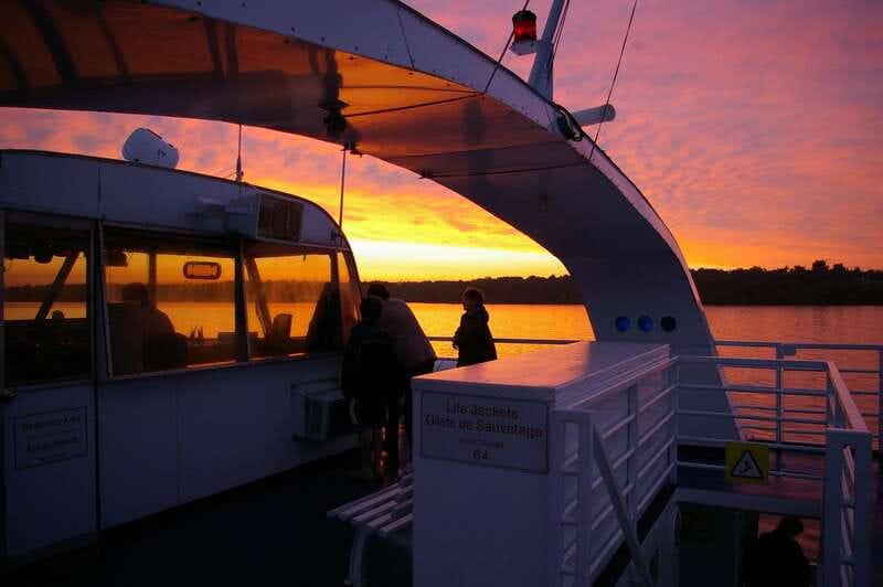 Kingston: Sunset Dinner Cruise - Seating, Noise, and Special Occasions