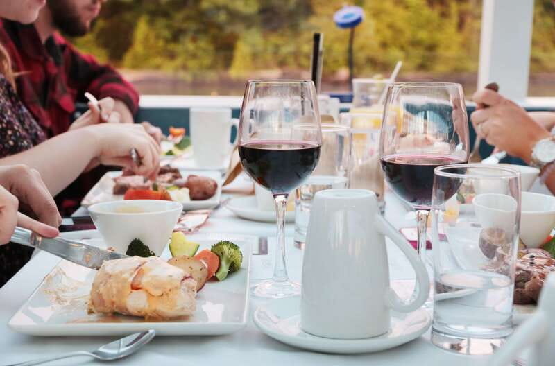Kingston: Sunset Dinner Cruise - The Admiralty Islands at Sunset