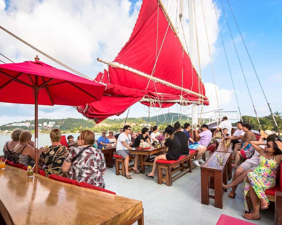Koh Samui: Red Baron Romantic Sunset Dinner Cruise - Should you book the Red Baron?