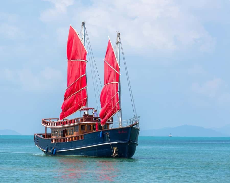 Koh Samui: Red Baron Romantic Sunset Dinner Cruise - Pickup from Koh Samui hotels